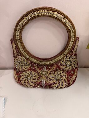 Vintage Beaded Red and Gold Embroidered Round-Handle Women's Bag
